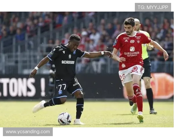 布雷斯特与梅斯精彩对决结果揭晓球迷热议赛场表现与未来展望